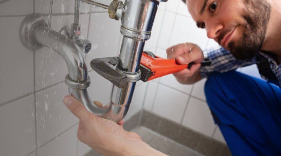 Local expert plumbing services in West Van Lear, KY